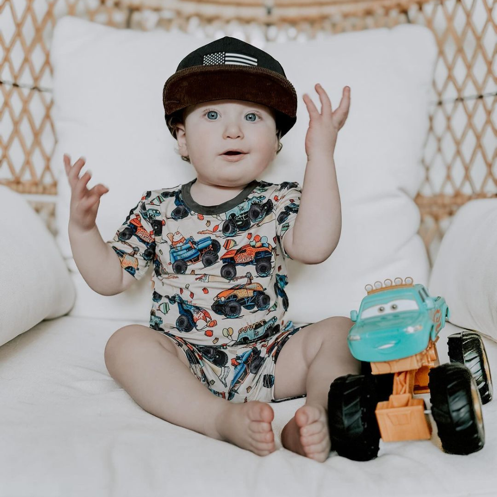 American Flag Trucker Hat - Knuckleheads Clothing