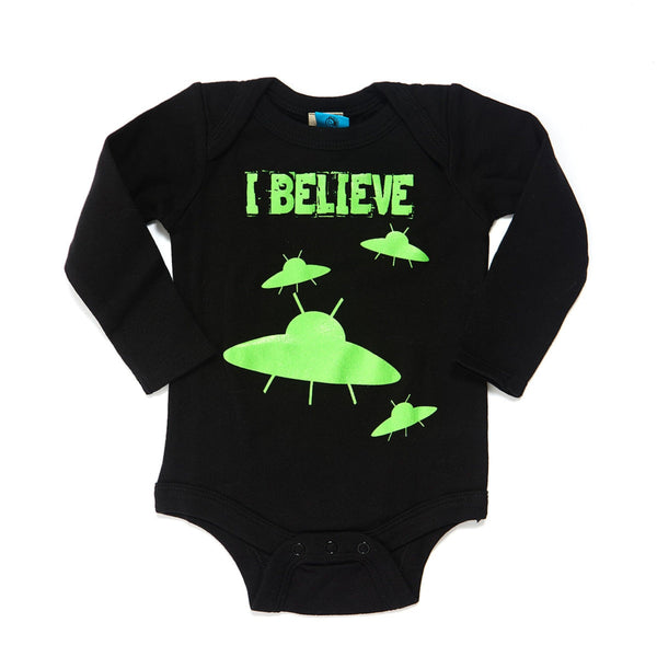Baby I Believe Onesie for Boys, Knuckleheads UFO Halloween Jumpsuit Costume Baby Outfit: A playful UFO-themed jumpsuit for boys, perfect for Halloween festivities.