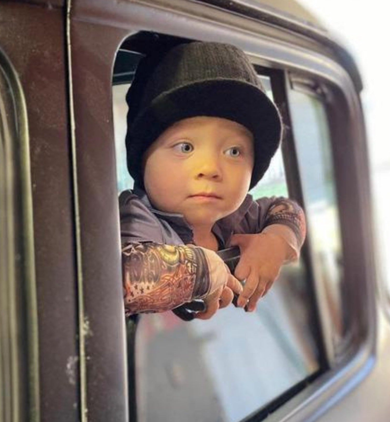 Knuckleheads Black Visor Beanie w Tag For Kids - Knuckleheads Clothing