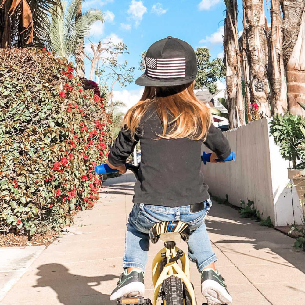 USA Bw Flag Trucker Hat - Knuckleheads Clothing