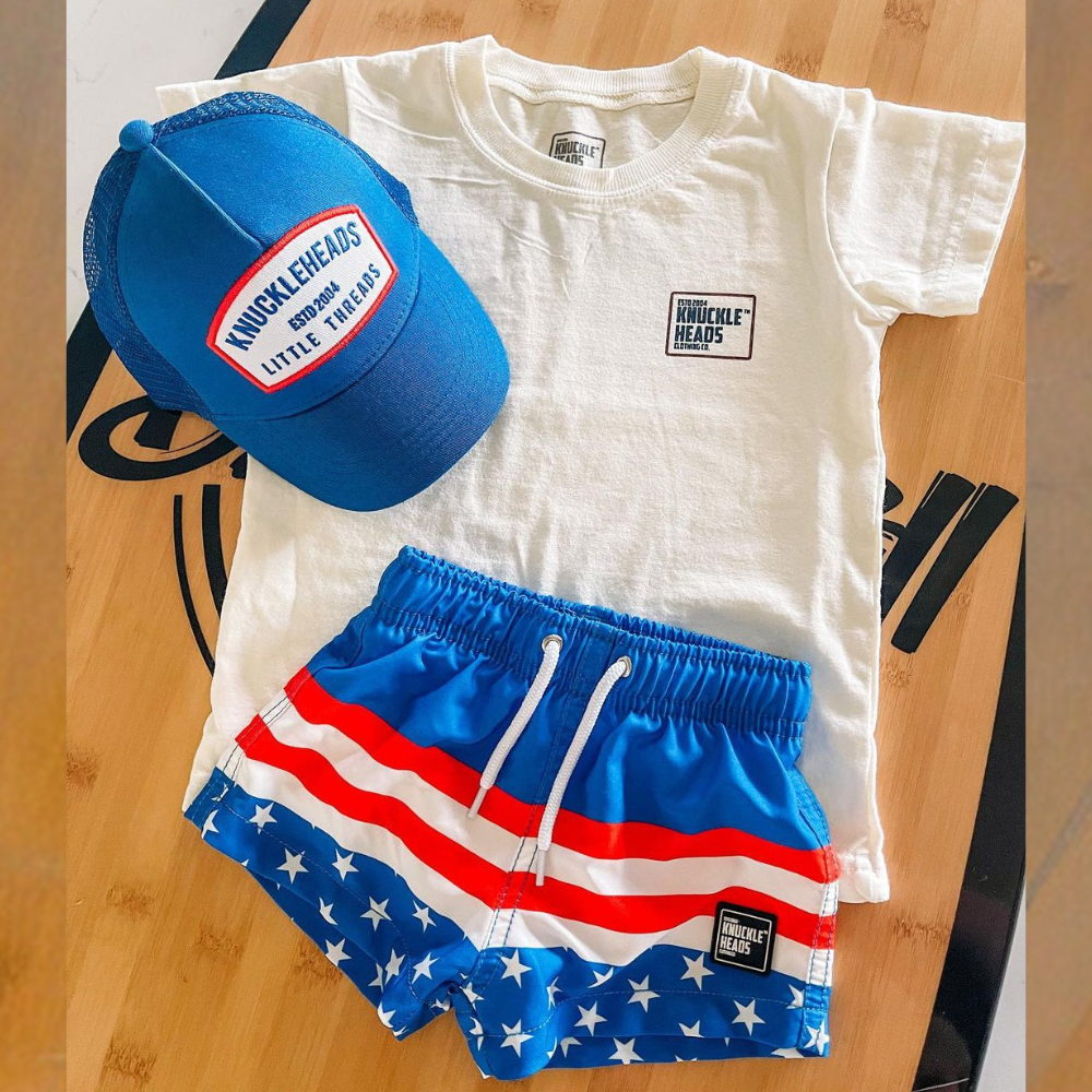 Step back in time with our stylish 'Retro USA Swimmies' - a nod to the classic Americana! These swim floaties boast a nostalgic design inspired by vintage USA motifs, making them a unique and patriotic addition to your child's swimwear collection. Available for kids aged 6 months to 5 years, 'Retro USA Swimmies' offer a secure and comfortable fit, ensuring a carefree water adventure.